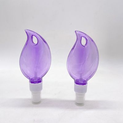 Bottiglia di plastica a spruzzo a forma di cuore / foglia con collare a chiavi pendente materiale PET