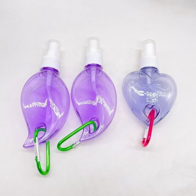 Bottiglia di plastica a spruzzo a forma di cuore / foglia con collare a chiavi pendente materiale PET